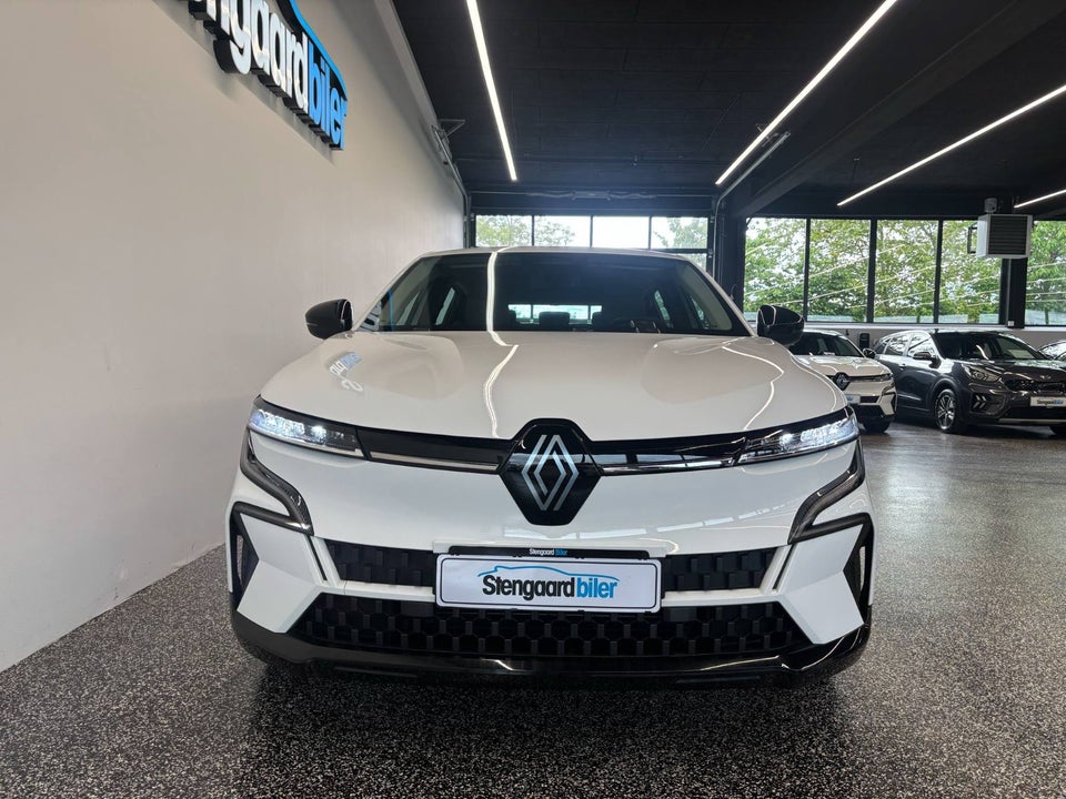 Renault Megane E-Tech 40 Equilibre 5d