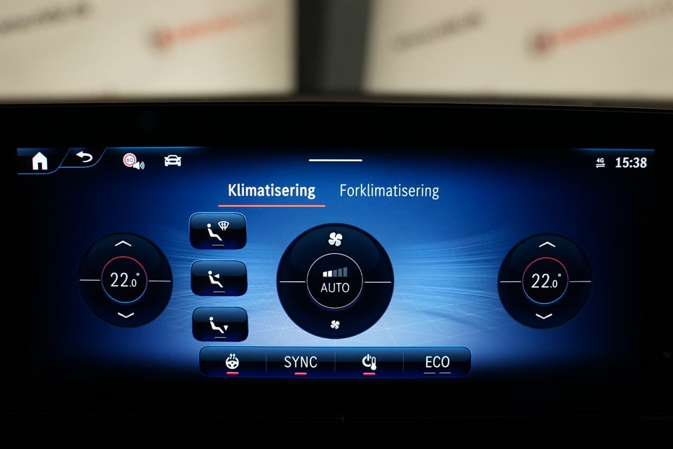 Mercedes EQB300 AMG Line 4Matic 5d