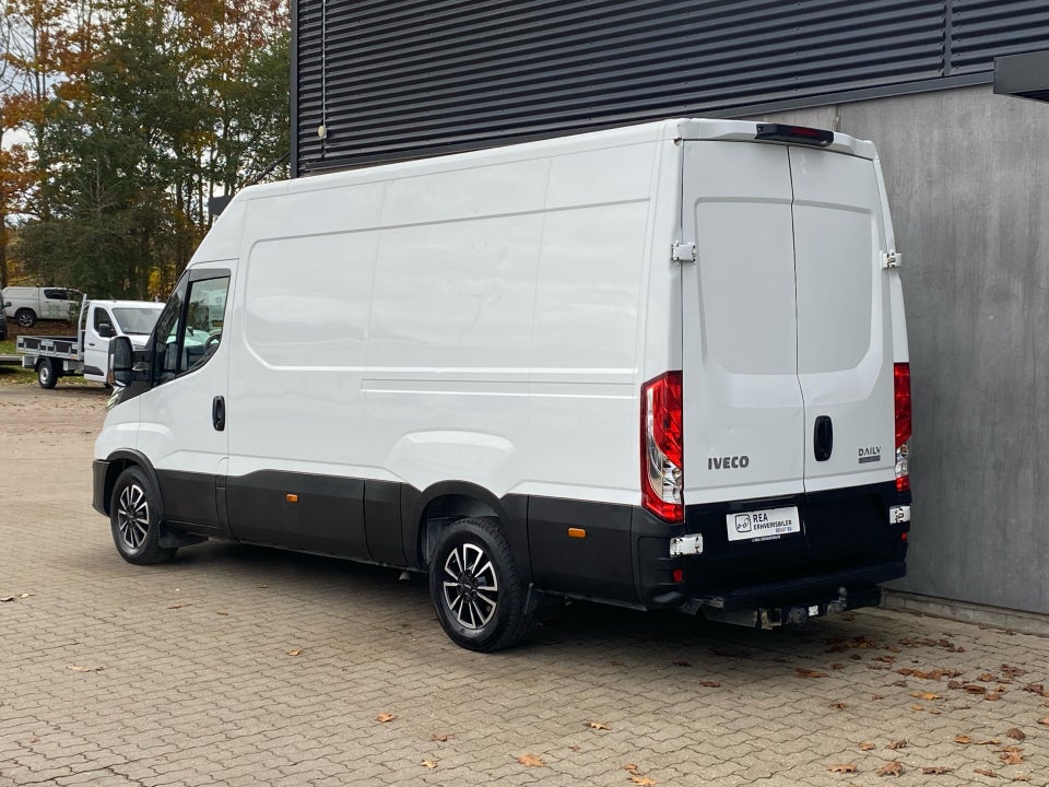 Iveco Daily 2,3 35S16 12m³ Kølevogn AG8