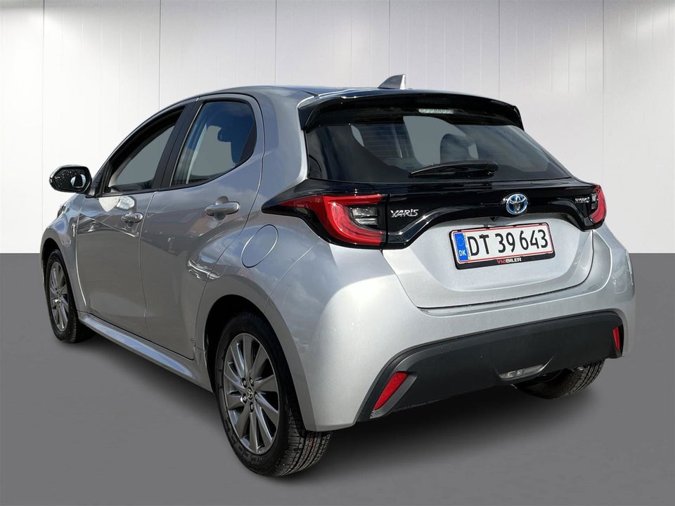 Toyota Yaris 1,5 Hybrid Active Tech e-CVT 5d