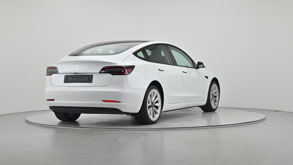 Tesla Model 3 RWD 4d