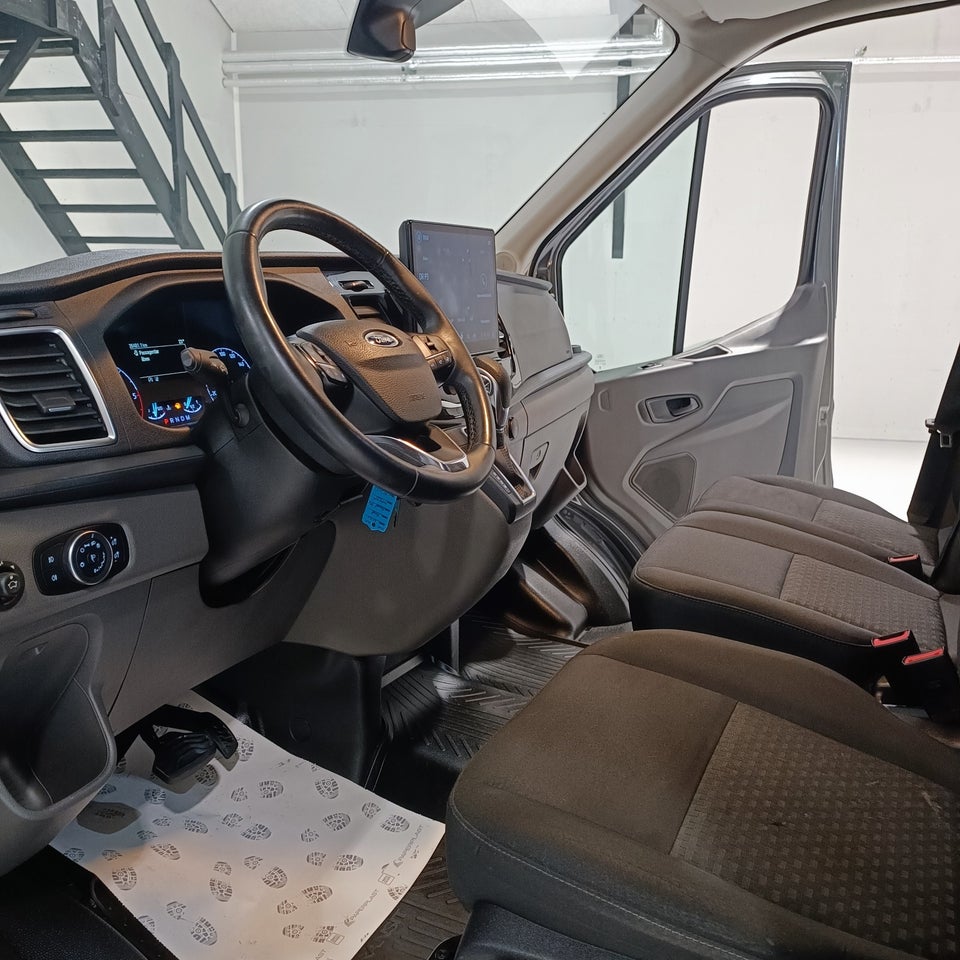 Ford Transit 350 L2 Van 2,0 TDCi 130 Trend aut. H2 FWD