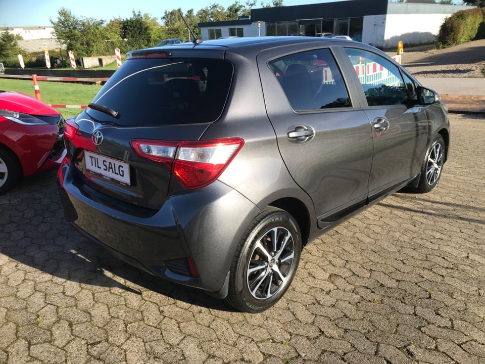 Toyota Yaris 1,0 VVT-i T2 Premium 5d