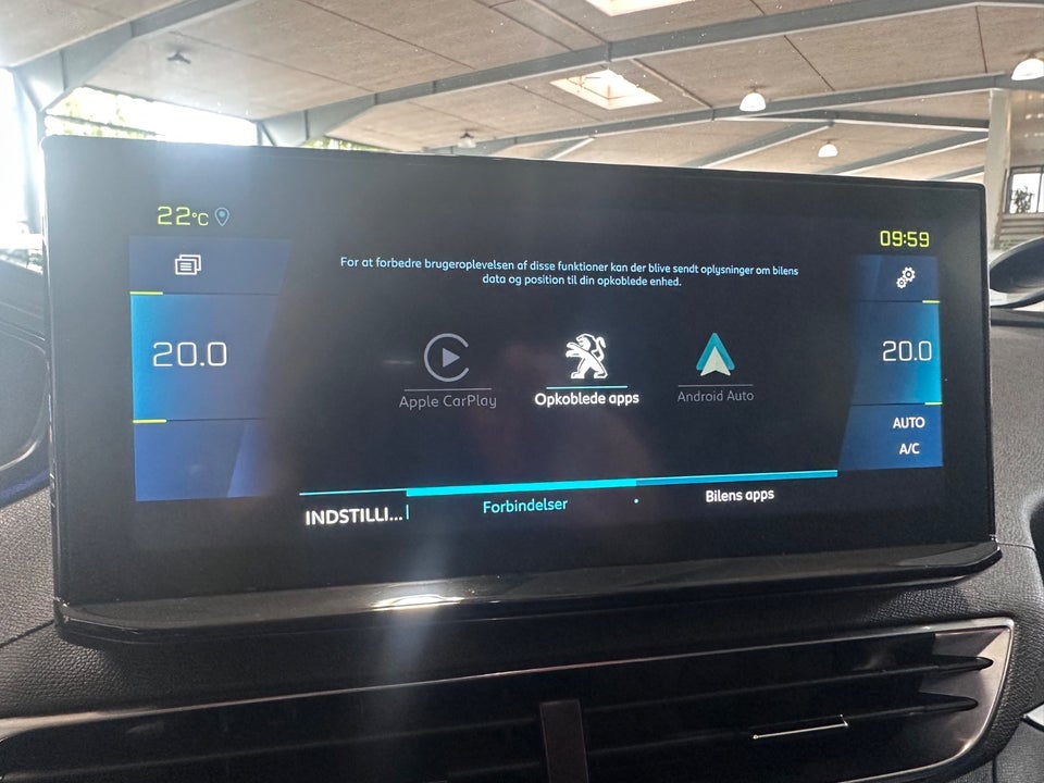 Peugeot 3008 1,6 Hybrid4 Allure Pack LTD EAT8 Van 5d