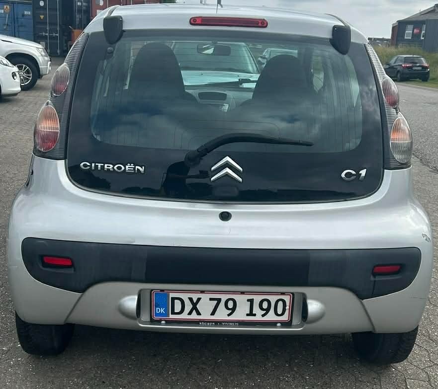 Citroën C1 1,0i  5d