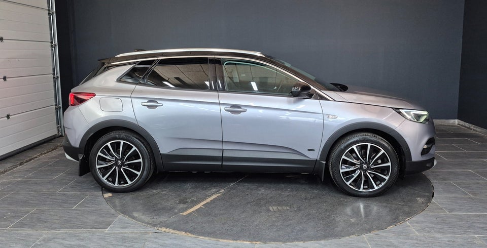 Opel Grandland X 1,6 Hybrid4 Impress aut. 5d