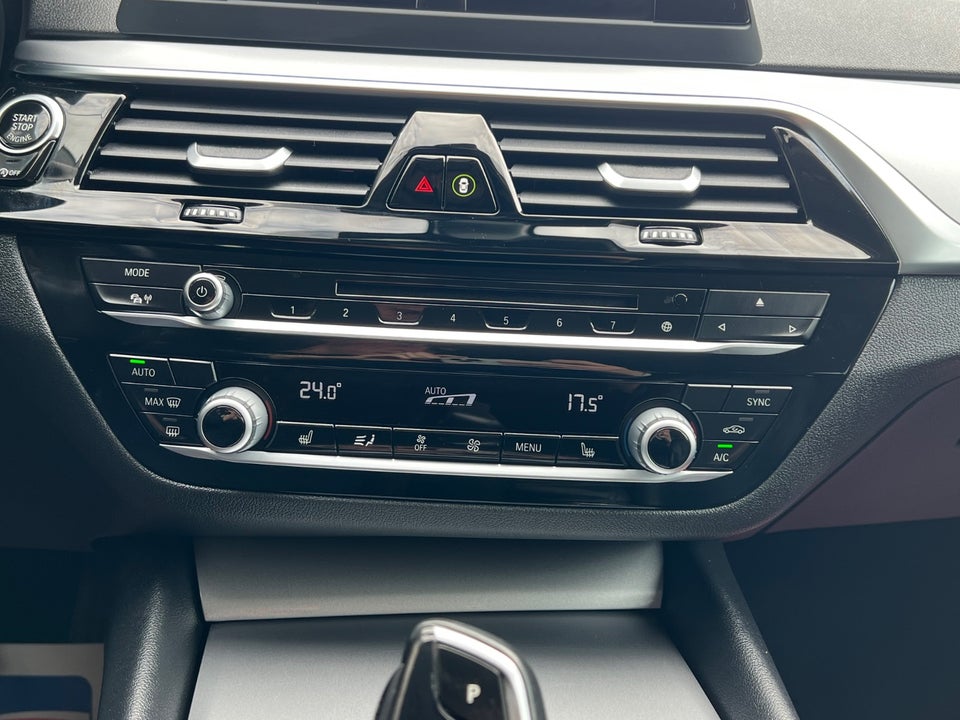 BMW 520d 2,0 Touring Connected aut. 5d