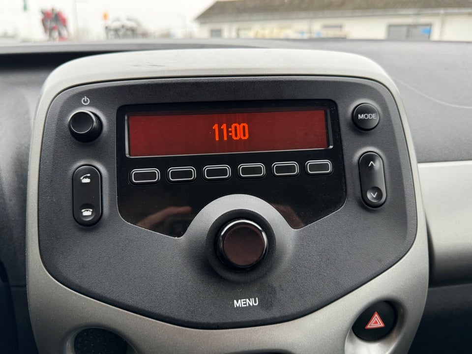 Toyota Aygo 1,0 VVT-i x-play 5d