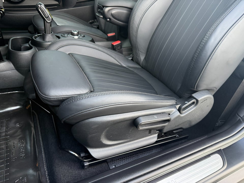 MINI Cooper SE Maximise 3d