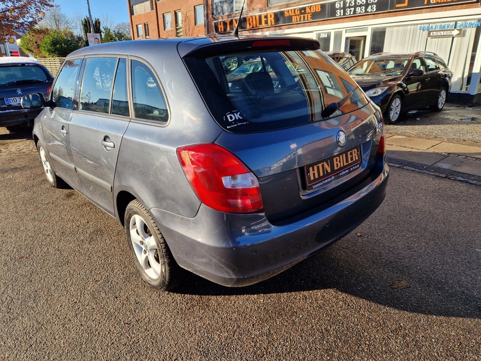 Skoda Fabia 1,6 16V Ambiente Combi aut. 5d