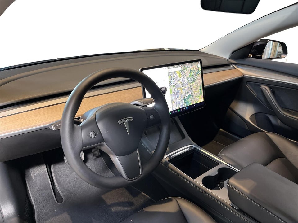 Tesla Model 3 RWD 4d