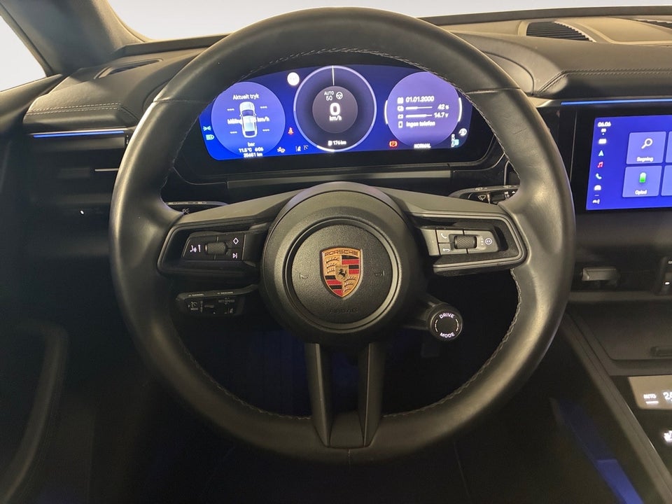 Porsche Macan 4 5d