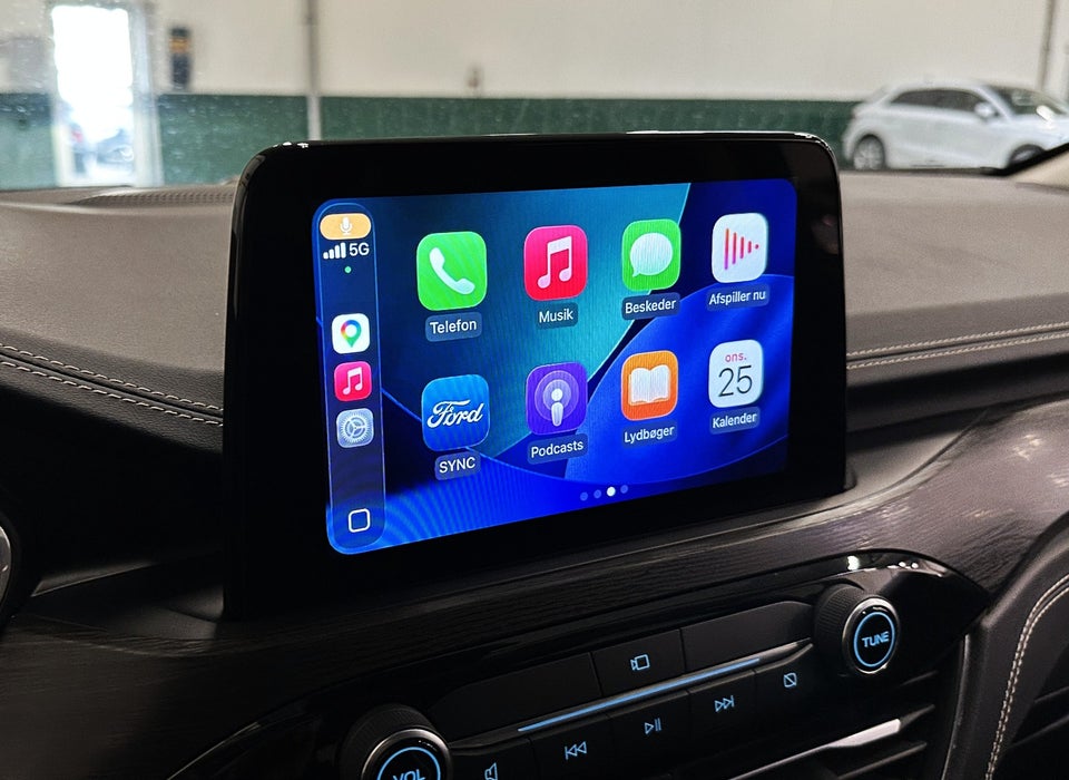 Ford Kuga 2,5 PHEV Vignale CVT 5d