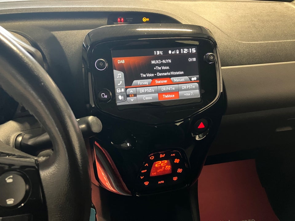 Peugeot 108 1,0 e-VTi 72 Infinity 5d