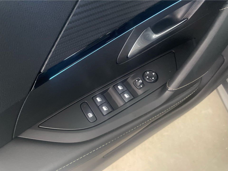Peugeot 208 1,5 BlueHDi 100 GT Line 5d
