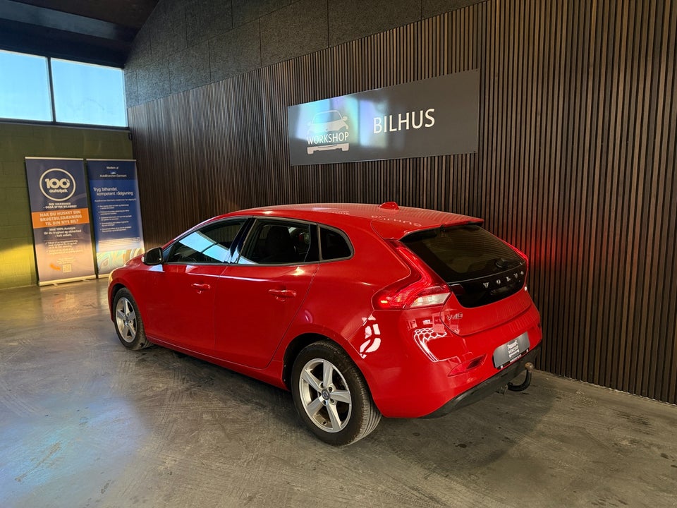 Volvo V40 1,6 D2 115 Kinetic 5d