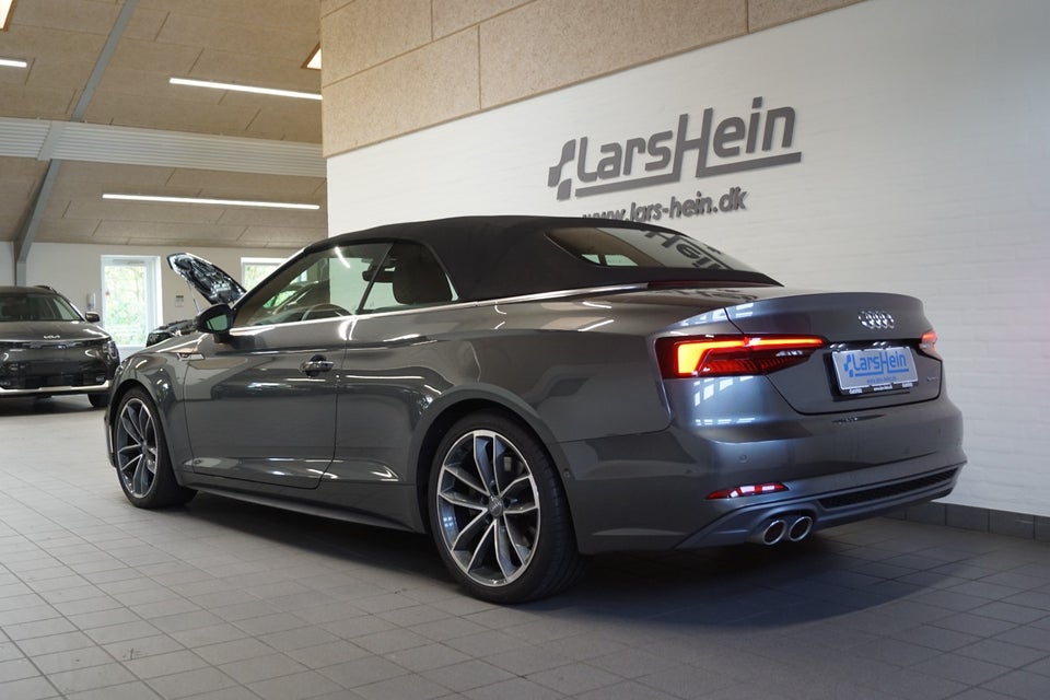 Audi A5 3,0 TDi 286 S-line Cabriolet quattro Tiptr. 2d