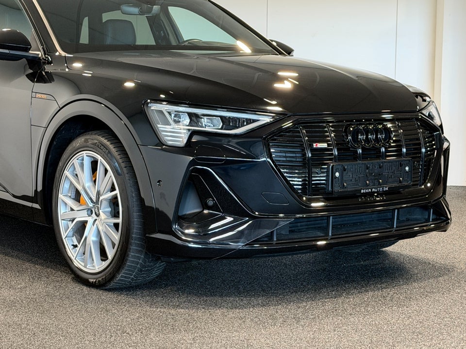 Audi e-tron 55 S-line quattro 5d