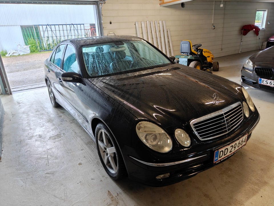 Mercedes E320 3,2 Avantgarde aut. 4d