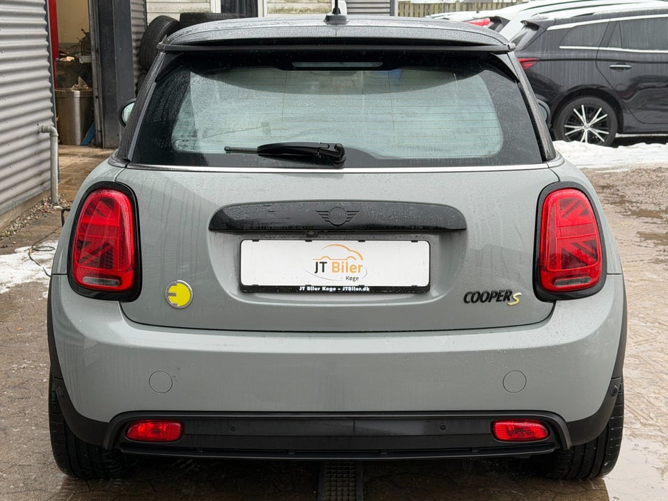 MINI Cooper SE Maximise 3d