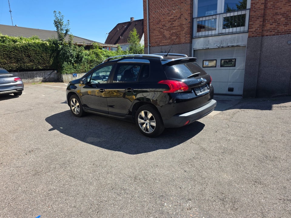 Peugeot 2008 1,2 e-THP 110 Active 5d
