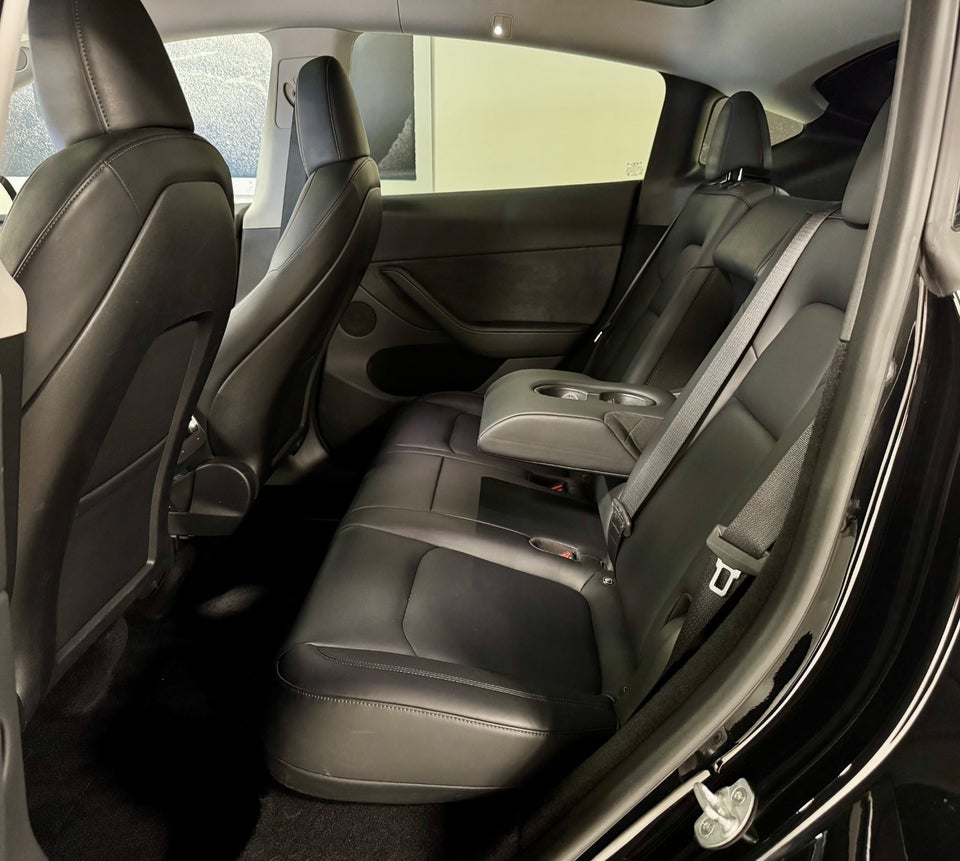 Tesla Model Y Long Range AWD 5d