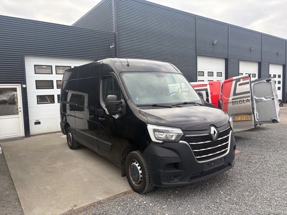 Renault Master IV T33 2,3 dCi 150 L2H2 Kassevogn