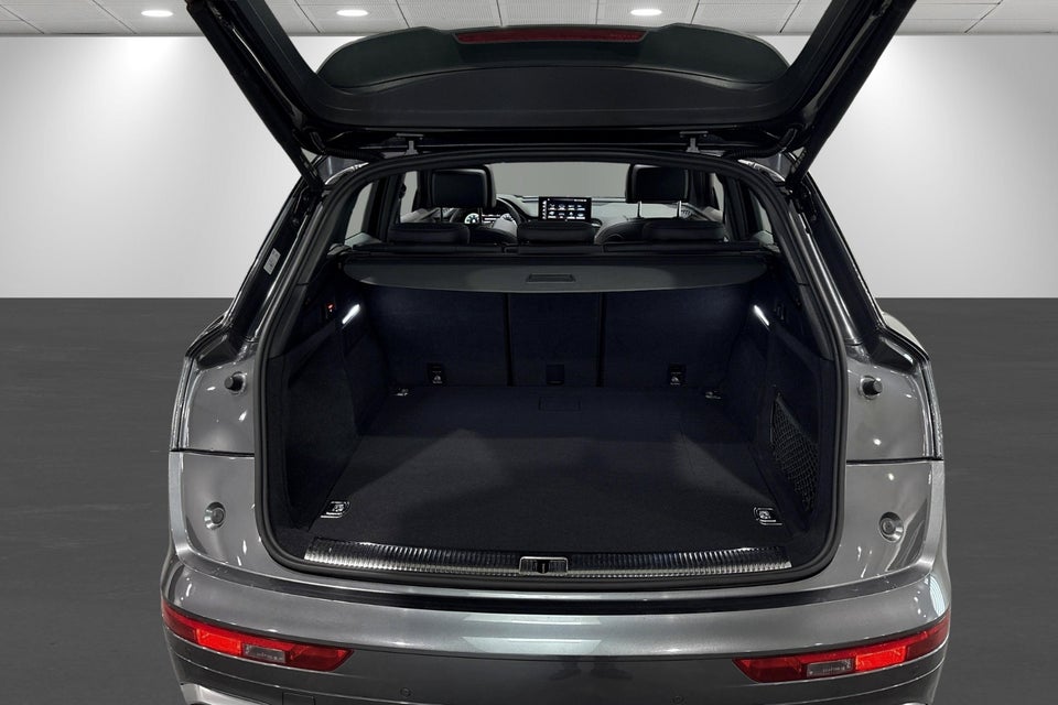 Audi Q5 50 TFSi e S-line quattro S-tr. 5d