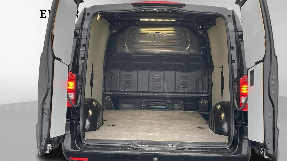 Mercedes Vito 114 2,0 CDi Kassevogn aut. L RWD