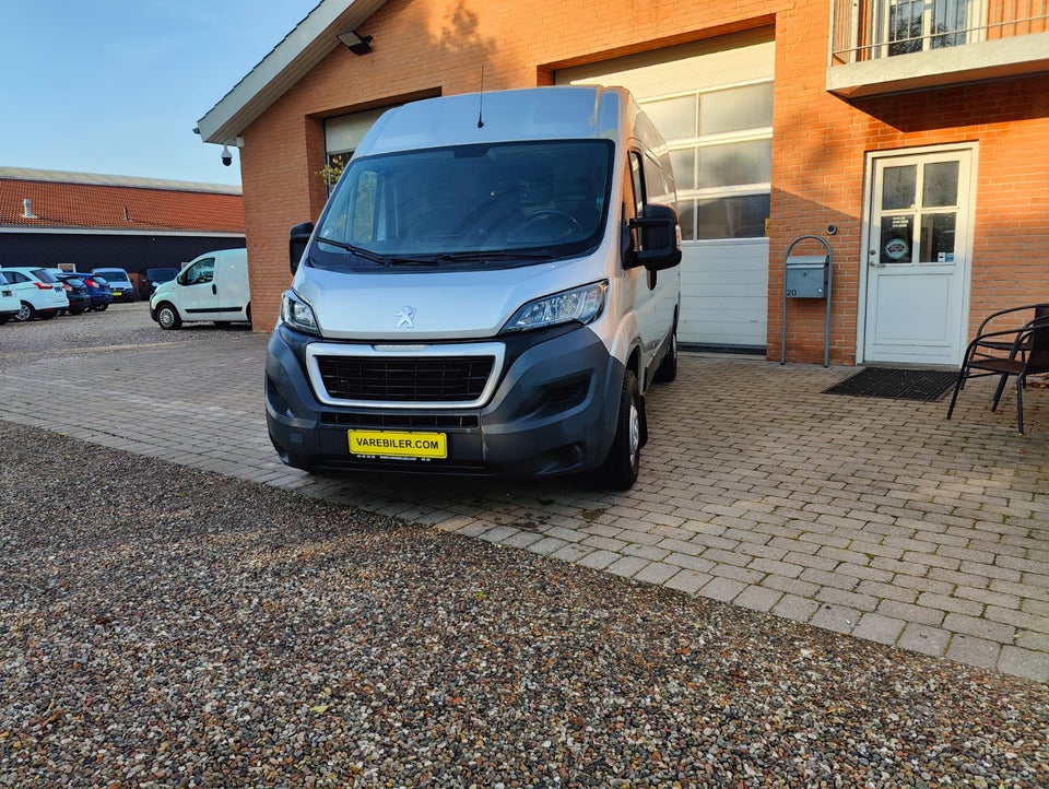 Peugeot Boxer 335 2,0 BlueHDi 163 L2H2 Premium