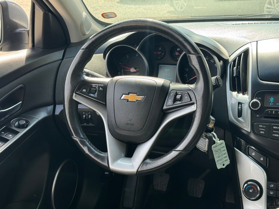 Chevrolet Cruze 2,0 VCDi 163 LT stc. ECO 5d
