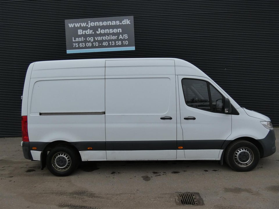 Mercedes Sprinter 214 2,2 CDi A2 Kassevogn aut. FWD