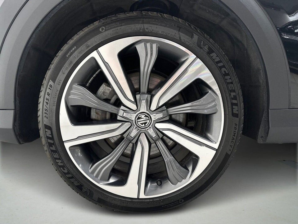 MG Marvel R Luxury 5d