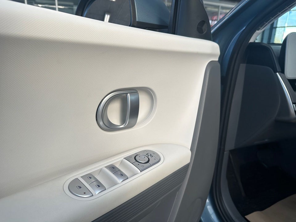Hyundai Ioniq 5 77 Essential 5d