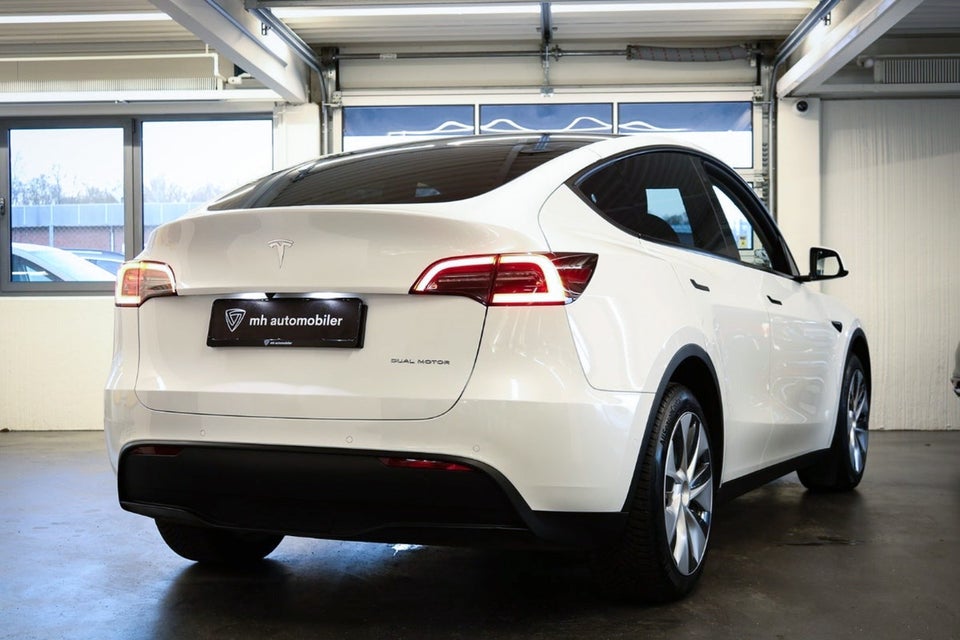 Tesla Model Y Long Range AWD 5d