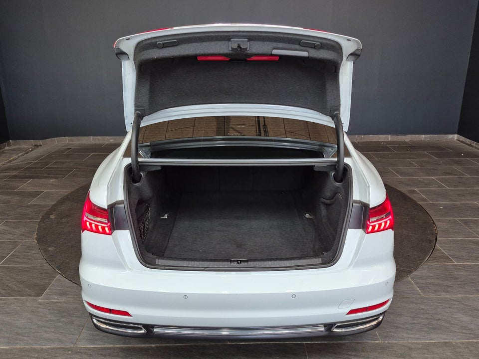 Audi A6 40 TDi Sport Prestige S-tr. 4d
