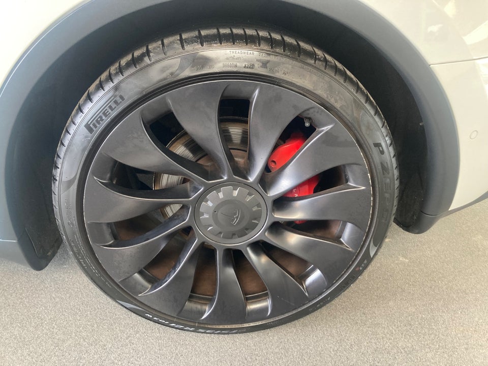 Tesla Model Y Performance AWD 5d