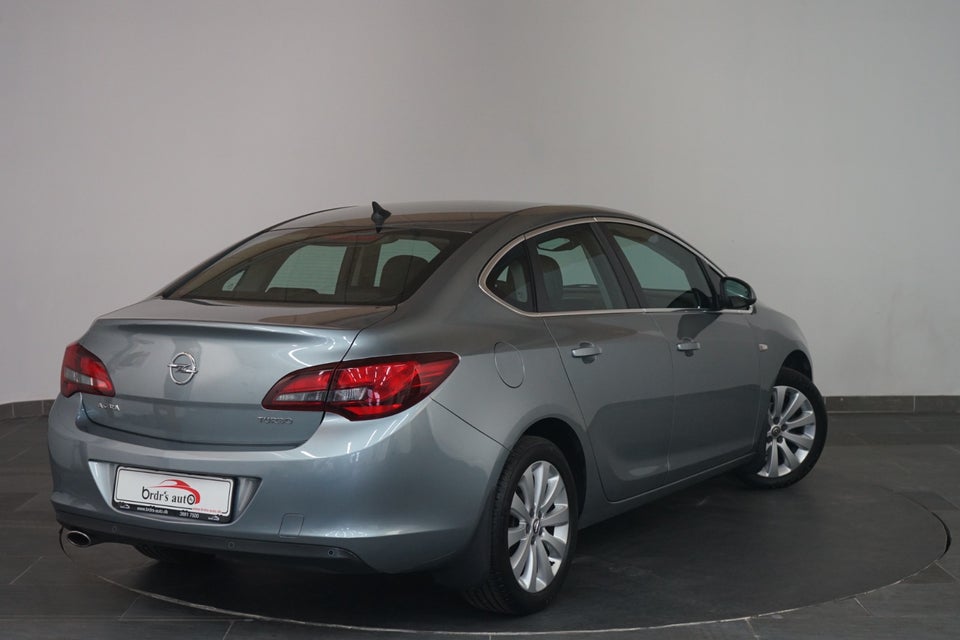 Opel Astra 1,4 T 140 Cosmo aut. 4d