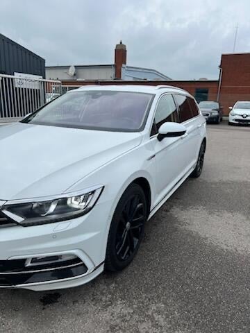 VW Passat 2,0 TDi 190 R-line Variant DSG 4Motion 5d