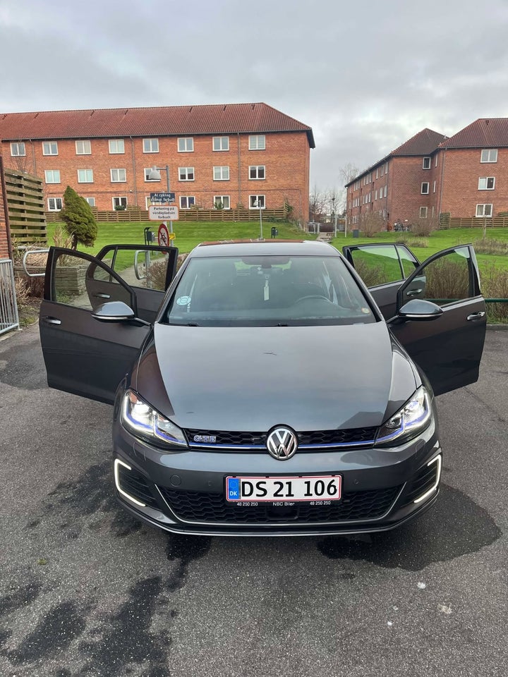 VW Golf VII 1,4 GTE DSG 5d