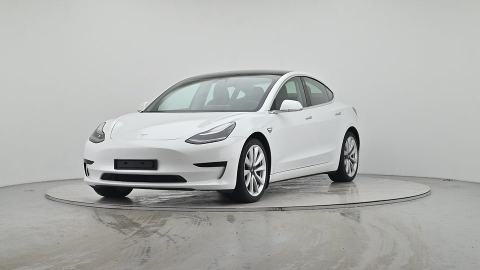 Tesla Model 3 Standard Range+ RWD 4d