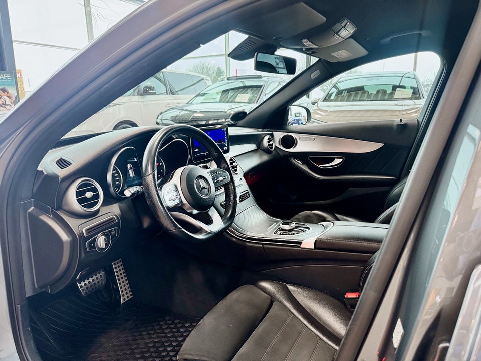 Mercedes C220 d 2,0 AMG Line stc. aut. 5d