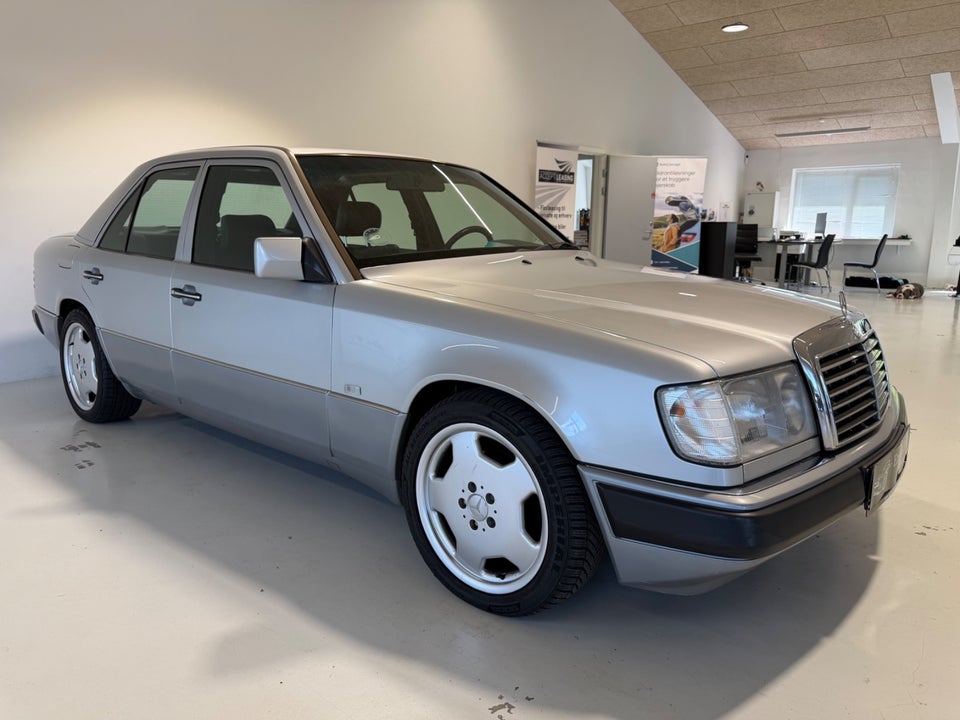 Mercedes E280 2,8 Elegance aut. 4d