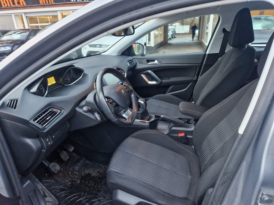 Peugeot 308 1,6 HDi 92 Active 5d