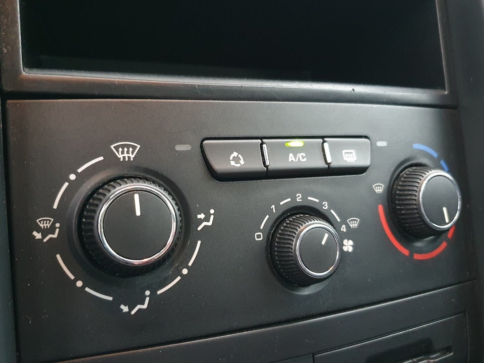 Peugeot 207 1,4 VTi Premium SW 5d