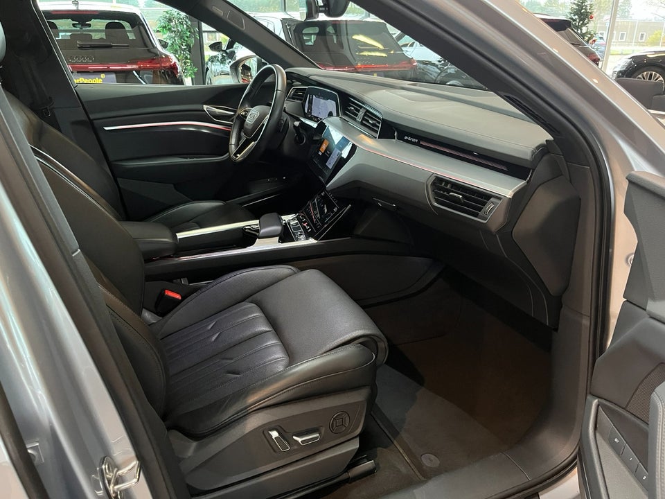 Audi e-tron 55 S-line Sportback quattro 5d