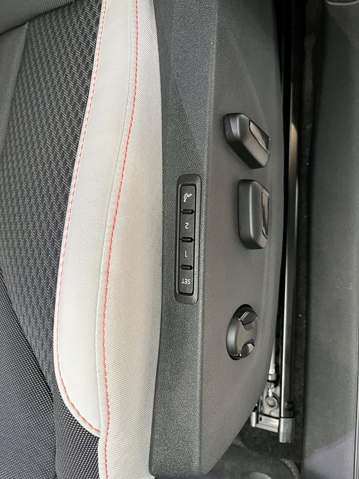 Skoda Enyaq 85 iV Premium 5d