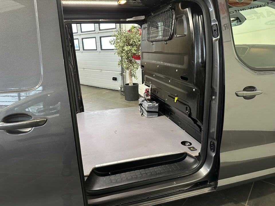 Peugeot Expert 2,0 BlueHDi 180 L2 Ultimate EAT6 Van