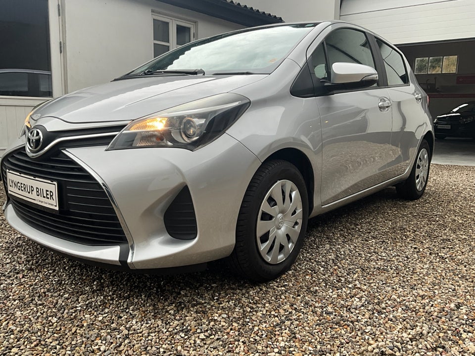 Toyota Yaris 1,3 VVT-i T2 5d