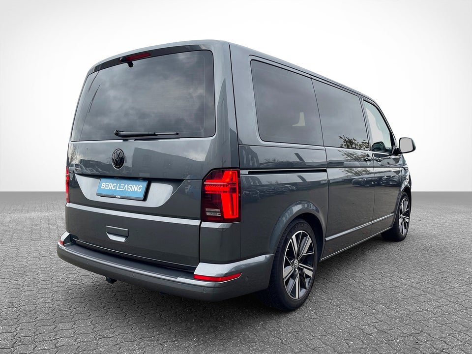 VW Multivan 2,0 TDi 204 Highline DSG kort